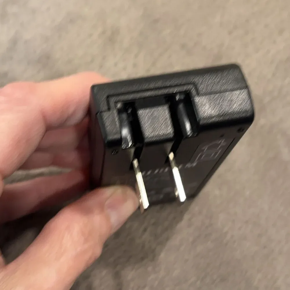 Fujifilm BC-45B Battery Charger Black Foldable Plug Camera original OEM ￼